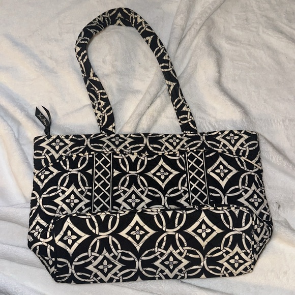 Vera Bradley Black and White Handbag - perfect condition - Picture 2 of 9